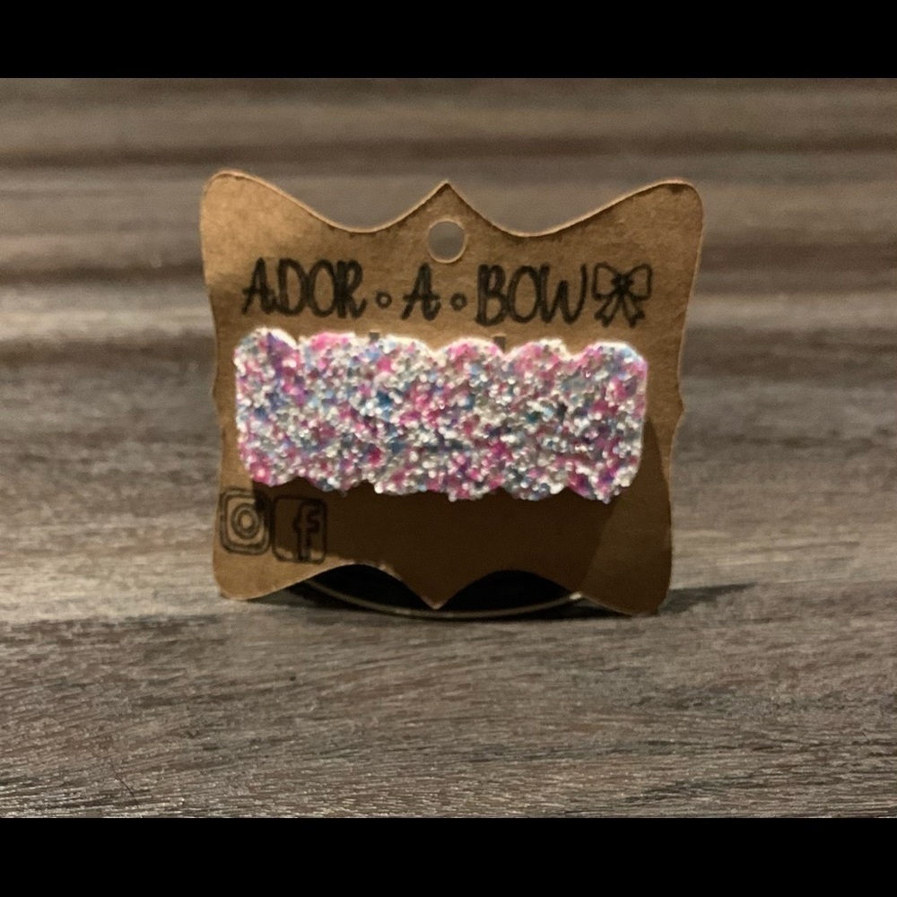 SPARKLY hair clip set - Picture 3 of 4